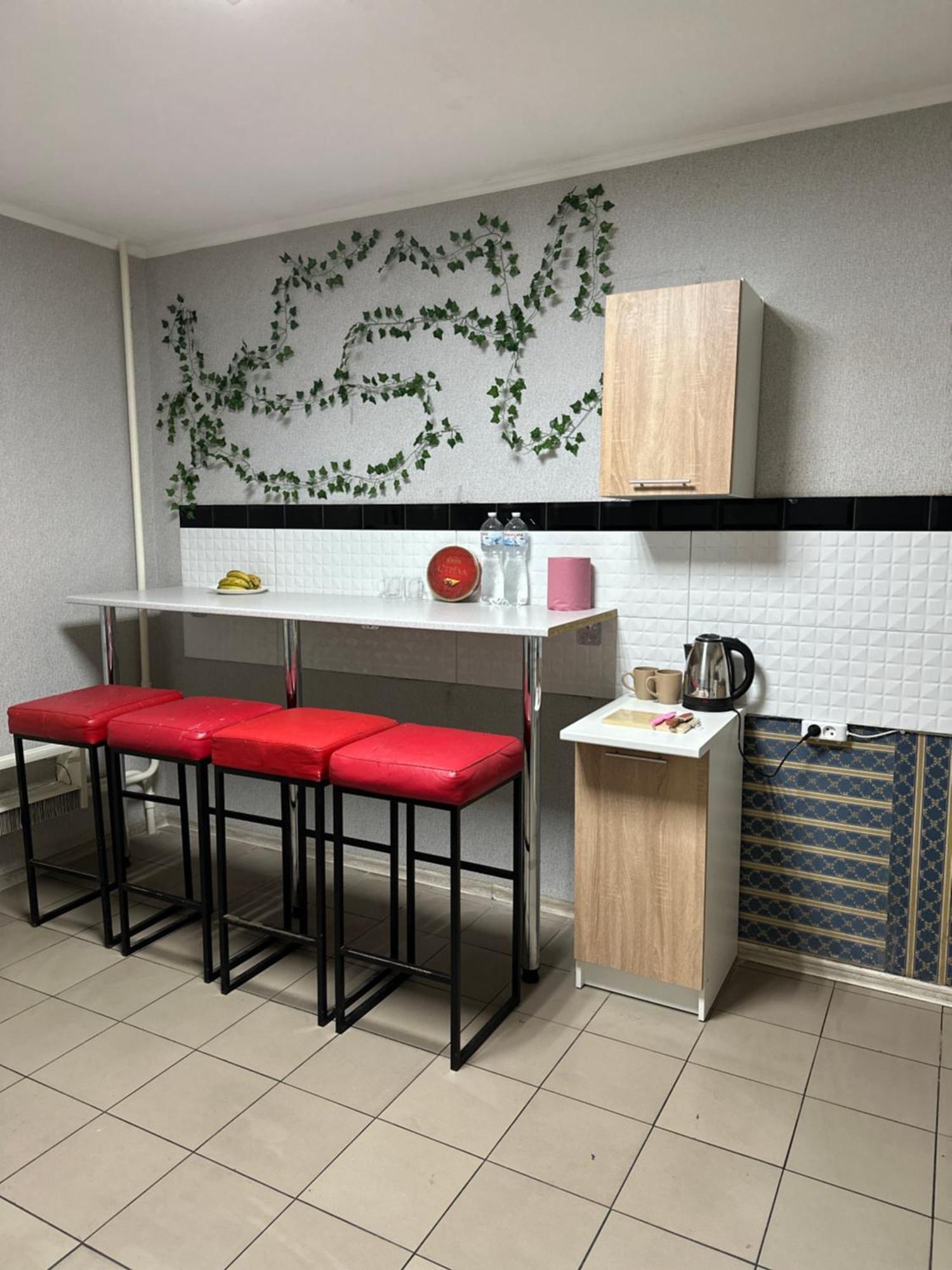Ararat-Poznyaki Hostel Kyiv Exterior photo